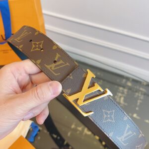 Louis Vuitton leather belt