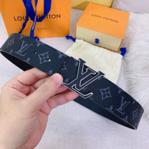 Louis Vuitton Men's Belt